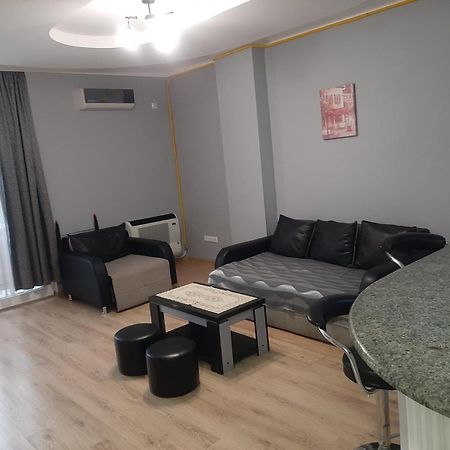 Apartment White Magnolia 巴统 外观 照片